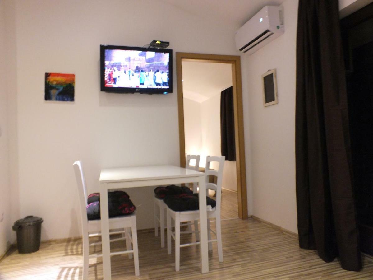 Apartmani Barisic Brodarica  Eksteriør bilde