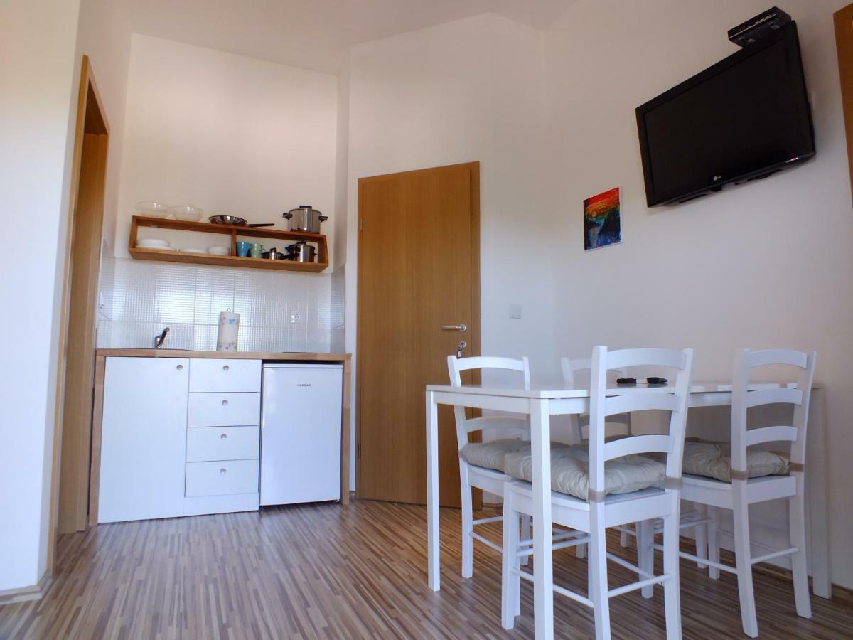 Apartmani Barisic Brodarica  Eksteriør bilde